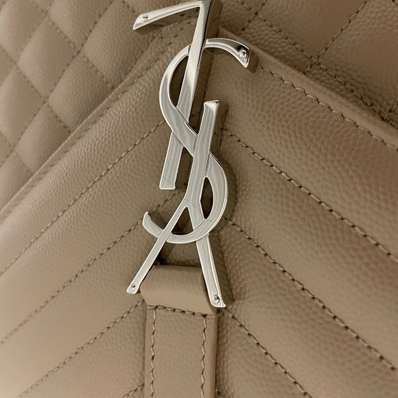 ❌SOLD❌—YSL ENVELOPE LARGE BAG IN MIX MATELASSÉ GRAIN DE POUDRE EMBOSSED LEATHER. - Picture 4 of 9